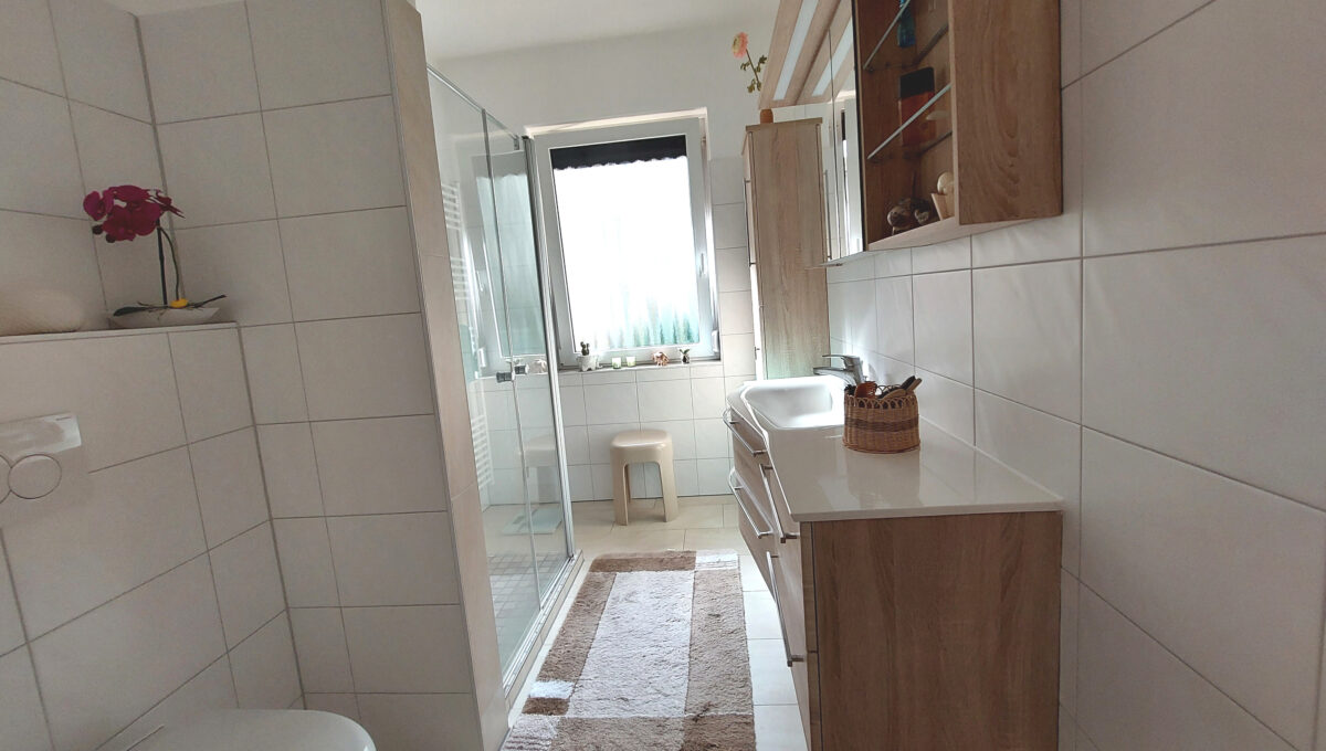 Badezimmer EG